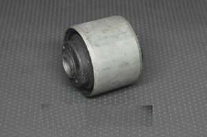 Сайлентблок SUBARU 20271-AA021