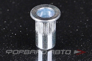 Заклепка резьбовая М5 цилиндрический фланец, с рифлением (М5х0,8х13)  FH-KB-0525 (CN3)