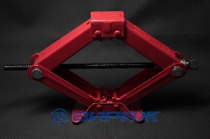 Купить Домкрат ромбический, механический 1,5т (красный) TORIN Т10152 Домкрат ромбический, механический 1,5т (красный) TORIN Т10152