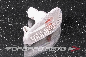 Повторитель поворота ВАЗ 1118, ВАЗ 2170 белый с уплотнителем с лампой ГрандРиАл 22880