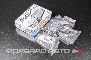 Сборная модель Nissan S30 Fairlady Z Custom (White) AOSHIMA 20001