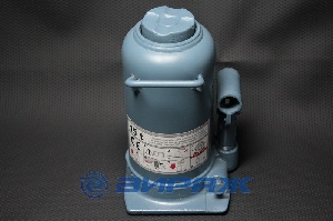 Купить Домкрат гидравлический 15т. бутылочный TORIN TH915001 Домкрат гидравлический 15т. бутылочный TORIN TH915001