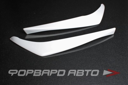 Купить Накладки фар (реснички) Toyota Highlander, 2010 г.  