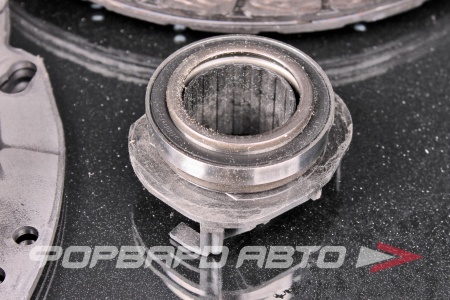 Купить Сцепление в сборе LADA Largus 8кл. (корзина + диск + подшипник) VALEO 821 071