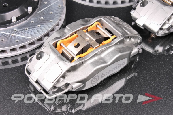 Комплект тормозной системы R18 Toyota Camry VX70 (суппорта + диски + колодки + шланги) BREMBO STYLE 