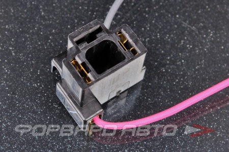 Купить Разъем для лампы H1 с проводами KOITO C0457 Купить Разъем для лампы H1 с проводами KOITO C0457