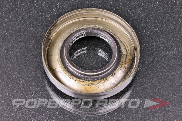 Сальник 39*82*13/20,5 (б/н) NISSAN 40227-EA000