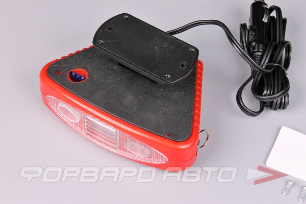 Тепловентилятор автомобильный 12V 150Вт  в прикуриватель с фонарем черно-красный SKYWAY S02501003
