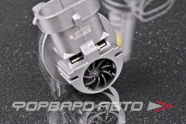 Светодиодные лампы головного света E4P/H8/H11 c вентилятором компактные 12V 25W 2500Lm 5500K SARITI E4P/H11 12V