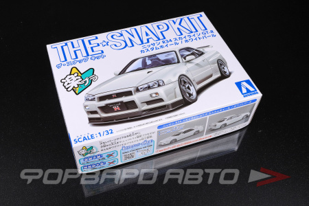 Сборная модель Nissan Skyline GT-R -R34 Custom Wheel (White Pearl) 1/32 AOSHIMA 06632