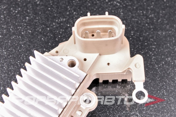 Реле регулятор генератора (Toyota Dyna, Land Cruiser, Toyoace) TESLA TECHNICS TT31573