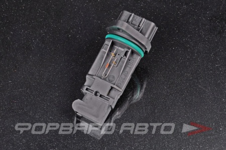 Купить Датчик массового расхода воздуха (ДМРВ) QUATTRO FRENI QF86A00005