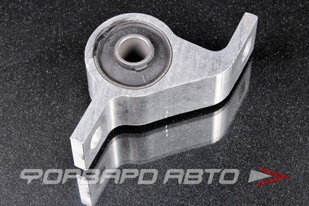 Купить Сайлентблок в сборе, правый R8 R8-20201-AC100