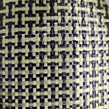 Купить Ткань карбон + кевлар , плотность 190 гр/м2, ширина 1,0м (руллон = 100м) Угле-арамид  