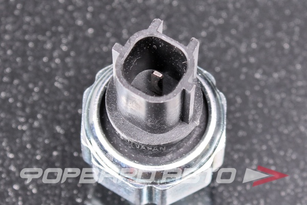 Датчик давления масла DREIK DOP1117